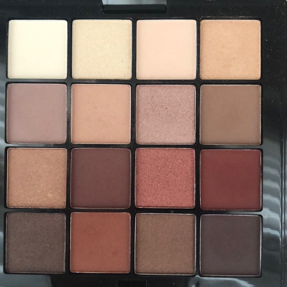 Makeup Set - Picture 3 of 9